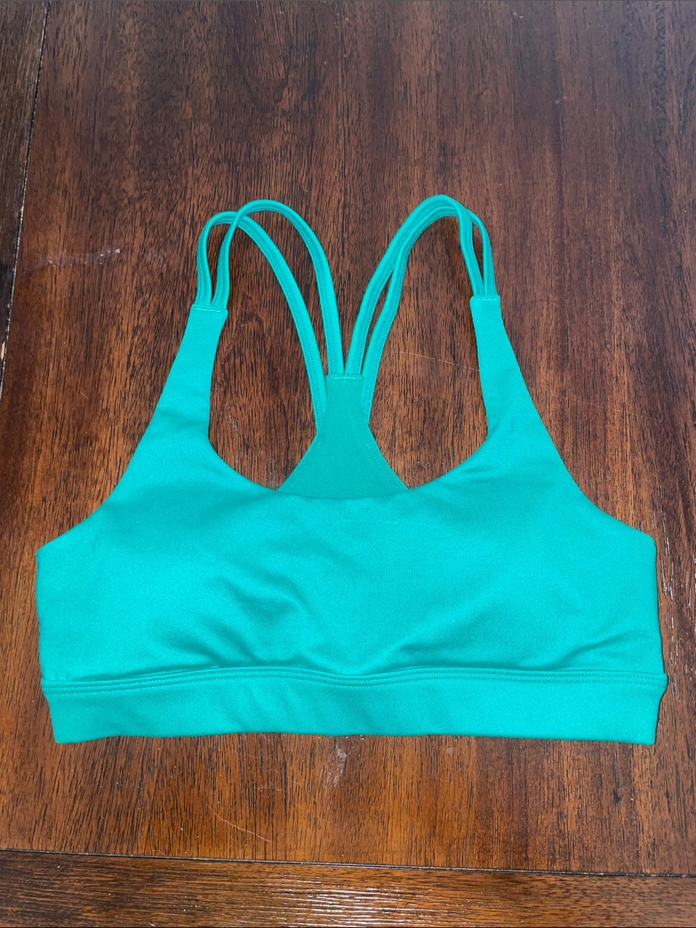 ALO Yoga Strappy Back Sports Bra - Green new without tags- never worn